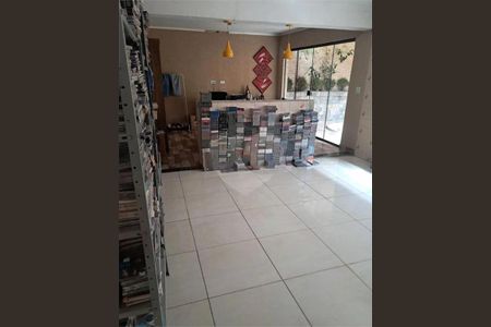 Casa à venda com 2 quartos, 154m² em Parque Luis Mucciolo, São Paulo