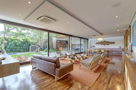 Casa à venda com 4 quartos, 459m² em Jardim dos Estados, São Paulo