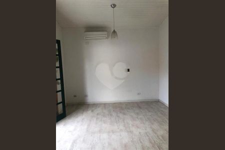 Casa à venda com 3 quartos, 318m² em Jardim Vitoria Regia (Zona Oeste), São Paulo