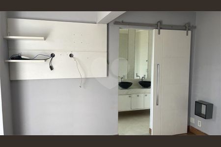 Apartamento à venda com 3 quartos, 126m² em Vila Bertioga, São Paulo