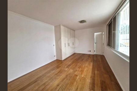 Casa à venda com 4 quartos, 344m² em Granja Julieta, São Paulo