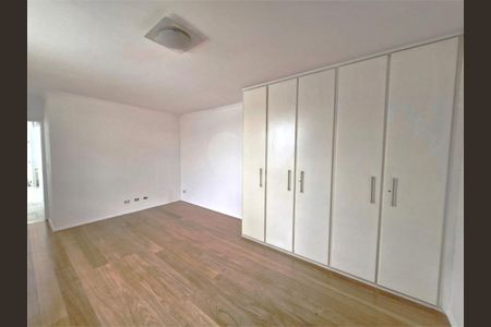 Casa à venda com 4 quartos, 344m² em Granja Julieta, São Paulo