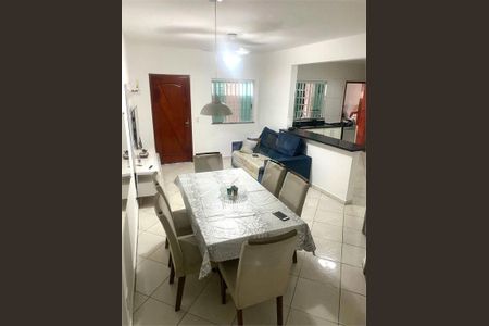 Casa à venda com 2 quartos, 162m² em Vila Ivone, São Paulo