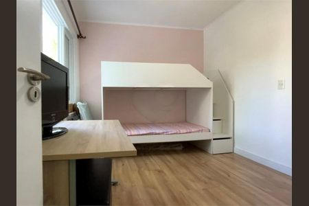 Casa à venda com 3 quartos, 120m² em Jardim Cordeiro, São Paulo