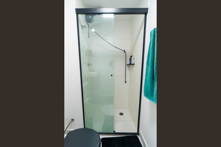 Banheiro da Suíte de apartamento para alugar com 1 quarto, 30m² em Jardim Itacolomi, São Paulo