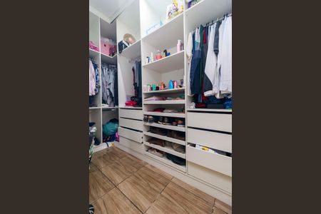 Casa para alugar com 270m², 4 quartos e 1 vagaSuíte - Closet