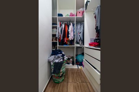 Casa para alugar com 270m², 4 quartos e 1 vagaSuíte - Closet