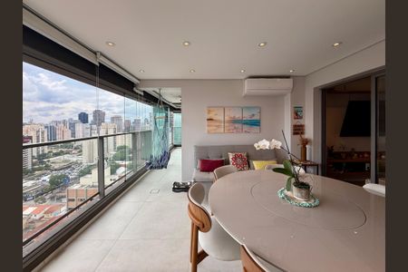 Apartamento à venda com 120m², 3 quartos e 2 vagasVaranda