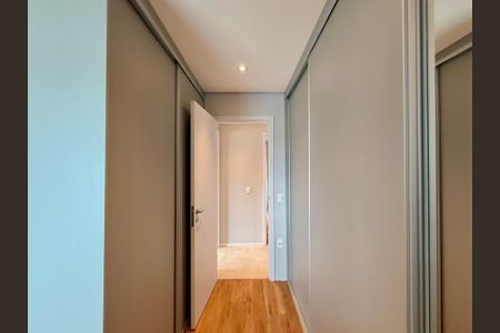 Apartamento à venda com 120m², 3 quartos e 2 vagasCloset Suíte 3