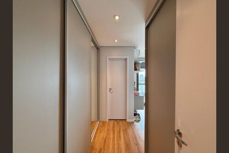 Apartamento à venda com 120m², 3 quartos e 2 vagasCloset Suíte 3