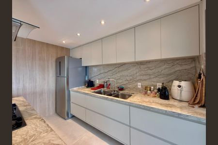 Apartamento à venda com 120m², 3 quartos e 2 vagasCozinha 