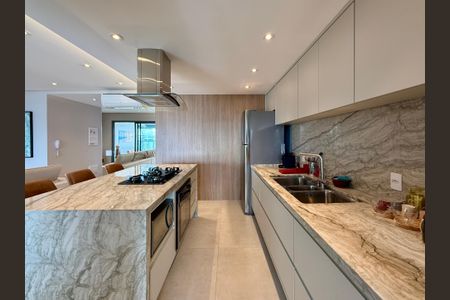 Apartamento à venda com 120m², 3 quartos e 2 vagasCozinha 