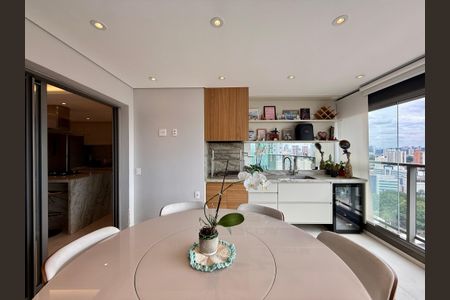 Apartamento à venda com 120m², 3 quartos e 2 vagasVaranda