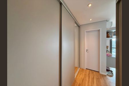 Apartamento à venda com 120m², 3 quartos e 2 vagasCloset Suíte 3