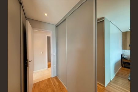 Apartamento à venda com 120m², 3 quartos e 2 vagasCloset Suíte 3