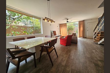 Sala de casa à venda com 3 quartos, 160m² em Brooklin, São Paulo