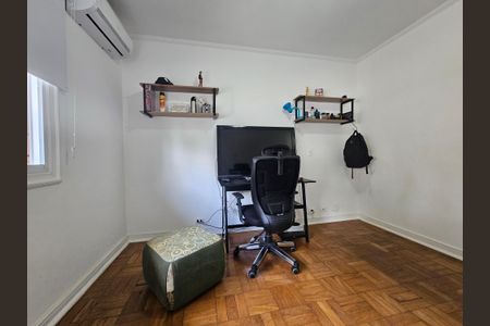 Casa à venda com 160m², 3 quartos e 2 vagasSuite