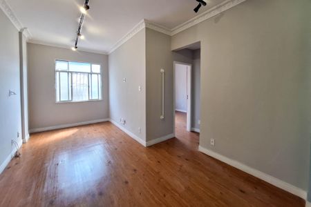 Sala de apartamento à venda com 2 quartos, 71m² em Fátima, Niterói