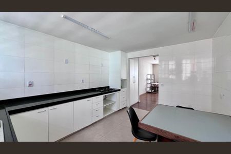Apartamento à venda com 350m², 4 quartos e 3 vagascozinha