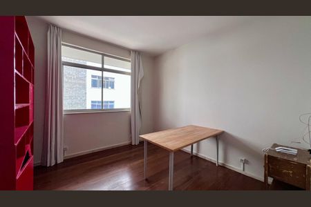 Apartamento à venda com 350m², 4 quartos e 3 vagasEscritório