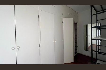 Apartamento à venda com 350m², 4 quartos e 3 vagascloset