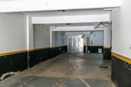 Apartamento para alugar com 84m², 2 quartos e 1 vaga Apartamento para alugar com 84m², 2 quartos e 1 vagaPortão da garagem