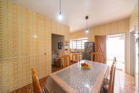 Casa para alugar com 120m², 3 quartos e 2 vagasCopa e Cozinha 