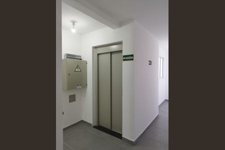 Apartamento à venda com 35m², 2 quartos e sem vagaÁrea comum