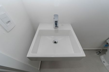Banheiro de kitnet/studio à venda com 1 quarto, 21m² em Bela Vista, São Paulo