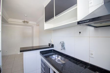 Apartamento à venda com 60m², 2 quartos e 1 vaga Apartamento à venda com 60m², 2 quartos e 1 vagaCozinha e Área de Serviço