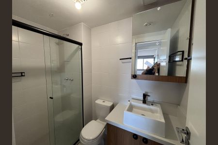 Apartamento à venda com 64m², 2 quartos e 1 vaga Apartamento à venda com 64m², 2 quartos e 1 vagaBanheiro Social