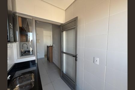 Apartamento à venda com 64m², 2 quartos e 1 vaga Apartamento à venda com 64m², 2 quartos e 1 vagaÁrea de serviço