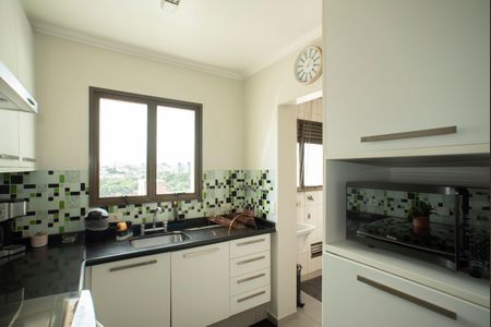Apartamento à venda com 90m², 3 quartos e 2 vagasCozinha