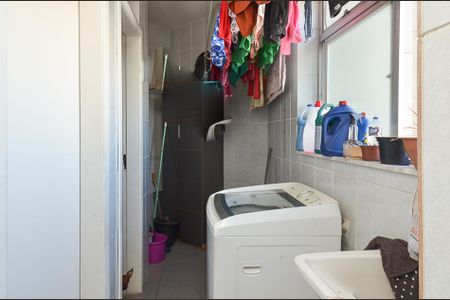 Apartamento à venda com 80m², 2 quartos e 3 vagasÁrea de Serviço