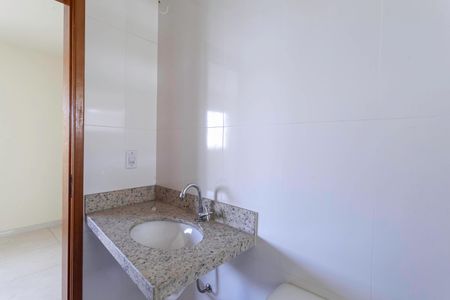Casa à venda com 100m², 2 quartos e 1 vagaBanheiro da suíte 