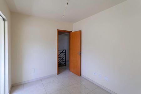 Casa à venda com 100m², 2 quartos e 1 vagaQuarto