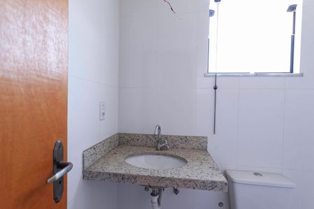 Casa à venda com 100m², 2 quartos e 1 vagaBanheiro social 