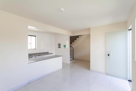 Sala de casa à venda com 2 quartos, 100m² em Paquetá, Belo Horizonte