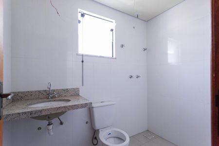 Casa à venda com 100m², 2 quartos e 1 vagaBanheiro social 