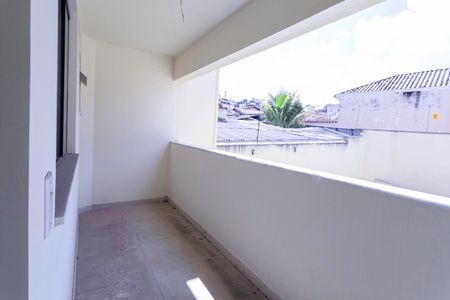 Casa à venda com 100m², 2 quartos e 1 vagaVaranda do quarto 