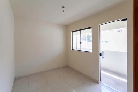 Casa à venda com 100m², 2 quartos e 1 vagaQuarto