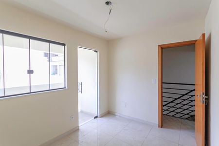 Casa à venda com 100m², 2 quartos e 1 vagaQuarto