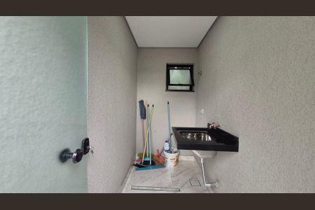 Casa à venda com 155m², 3 quartos e 4 vagasLavanderia