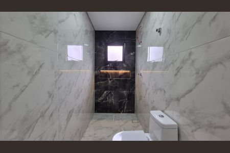 Casa à venda com 155m², 3 quartos e 4 vagasBanheiro da suíte