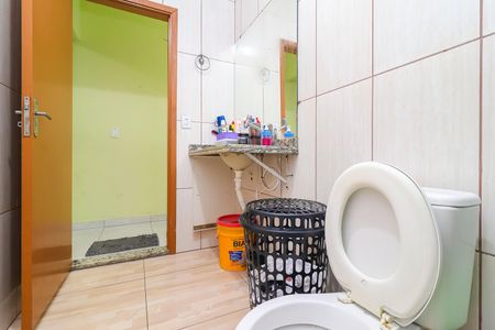 Casa à venda com 136m², 2 quartos e 2 vagasBanheiro