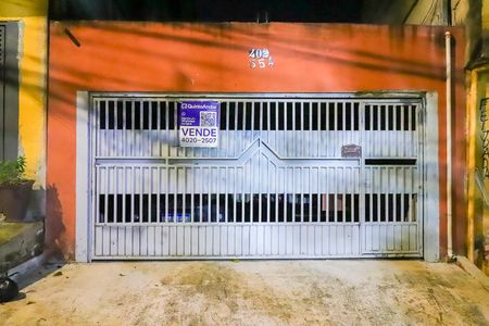 Casa à venda com 136m², 2 quartos e 2 vagasFachada