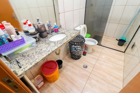 Casa à venda com 136m², 2 quartos e 2 vagasBanheiro