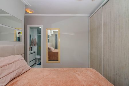Suíte de apartamento à venda com 2 quartos, 62m² em São Sebastião, Porto Alegre