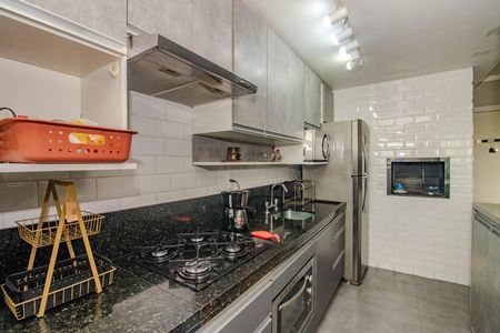 Cozinha e Área de Serviço de apartamento à venda com 2 quartos, 62m² em São Sebastião, Porto Alegre
