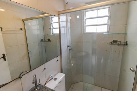 Banheiro de apartamento para alugar com 2 quartos, 45m² em Morumbi, São Paulo